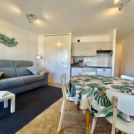 Sm023 Terrasse Du Soleil Maxime Centre-ville T2 Vue Proche De La