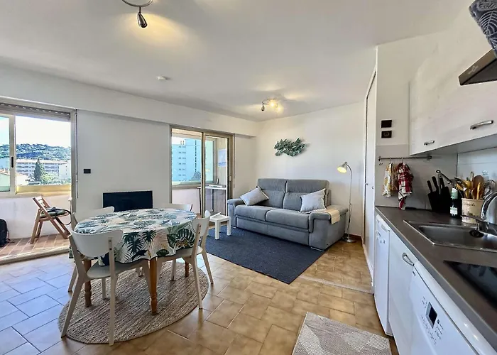 Sm023 Terrasse Du Soleil Maxime Centre-ville T2 Vue Proche De La Sainte-Maxime